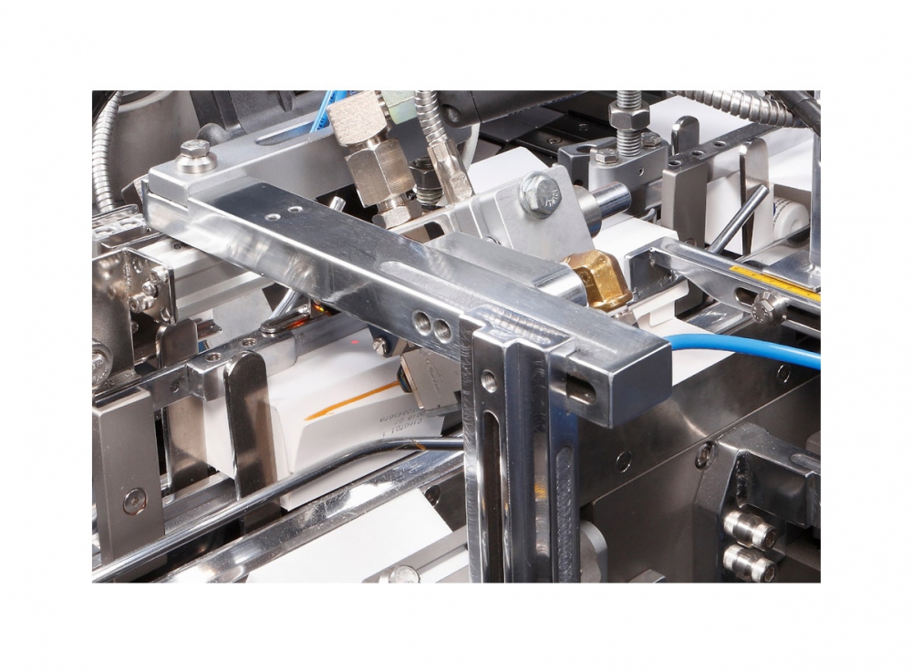 Hot Melt Glue Sealing